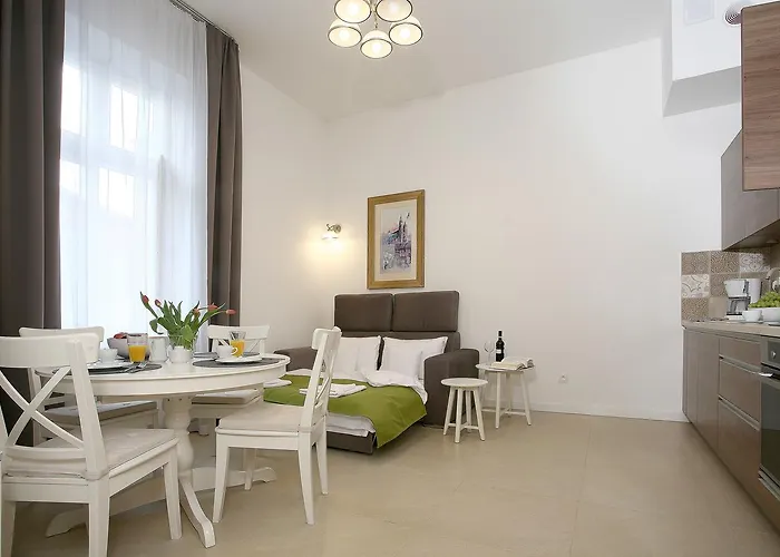 As Smart Old Town * كراكوفيا